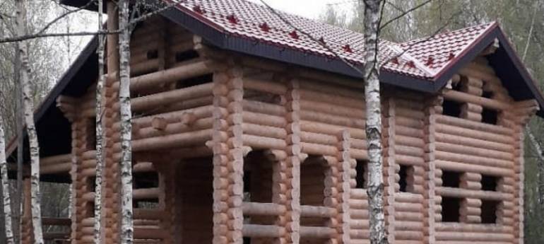 Закончен монтаж постоянной кровли в Московской области.